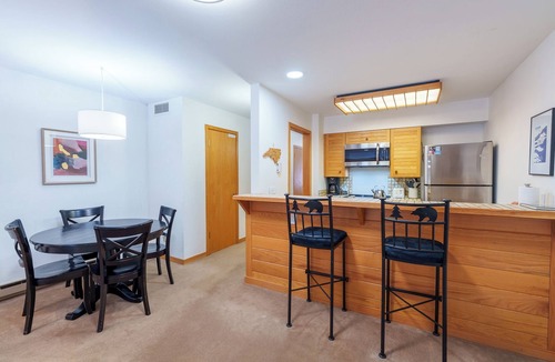 Mountain House Condo | Bright Condo with Slopeside Views/Pool and Hot tub Access