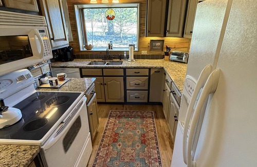 Estes Park House | Bright & Cozy Retreat Near Lake Estes – Monthly Rental Only