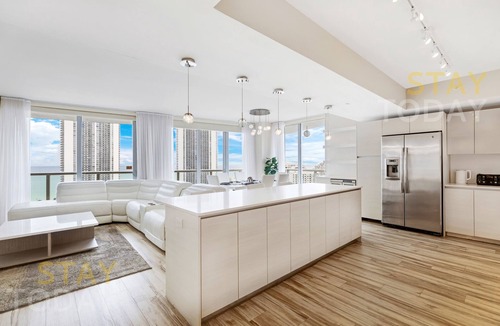 Hallandale Beach Condo | ★BRIGHT OCEAN VIEW CONDO! LUXURY 3BDR!