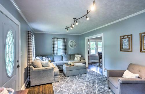 Parma House | Bright Parma Home w/Outdoor Space < 10 Mi to Dtwn