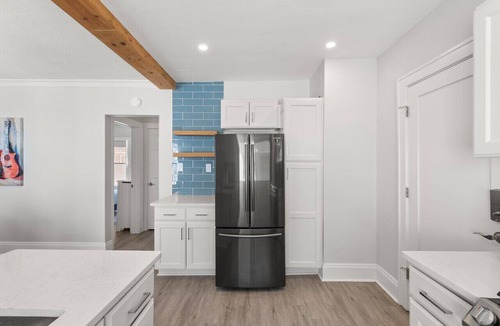 Cleveland Apartment | Bright & Peaceful | 2BDR w/Patio | CLE Clinic