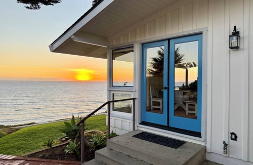 West Mesa Cottage | Bright, Sunny Oceanfront Beach Cottage in Santa Barbara!