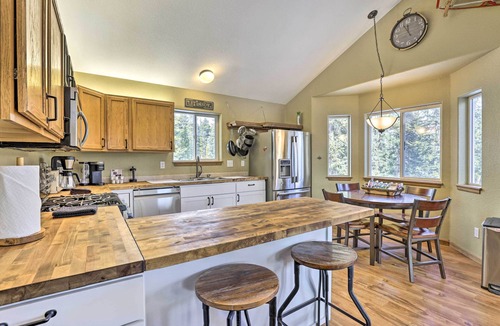 Valley of the Sun Cottage | 'bristle Cone' Fairplay Cabin w/Hot Tub