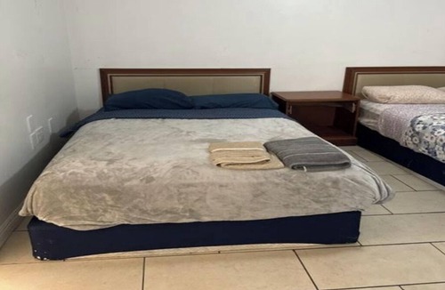Santa Ana House | Budget Stay Casita