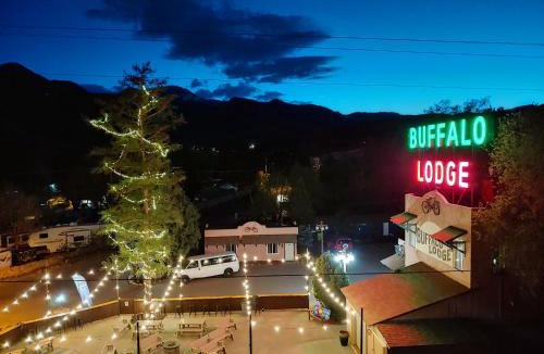 West Colorado Springs Hotel | Buffalo Lodge Bicycle Resort - Amazing access to local trails & the Garden