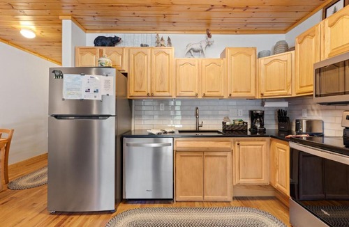 Fall River Estates Apartment | Bugle Pointe B04 by Estes Park Condos