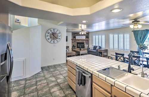Bullhead City House | Bullhead City Escape w/Patio On Golf Course!