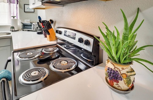 Holiday Shores House | Bullhead City Escape Near River: Snowbirds Welcome