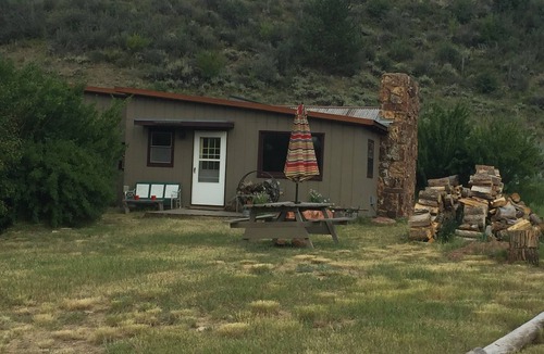 Glendevey House | Bunk House at El Rancho Pequeno, premier fly fishing on the Big Laramie River