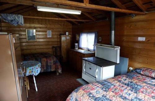 Bellvue House | Cabin 2 at Sportsman’s Lodge *NOW WITH WIFI*