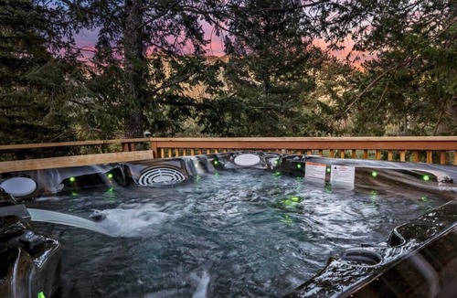 Cascade-Chipita Park Cabin | Cabin close to Manitou Springs/Garden of the Gods