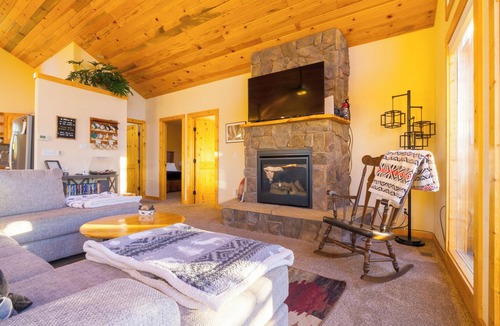 Indian Mountain Cabin | Cabin in the Clouds, A Colorado Mountain Retreat Cozy, Beautiful Views