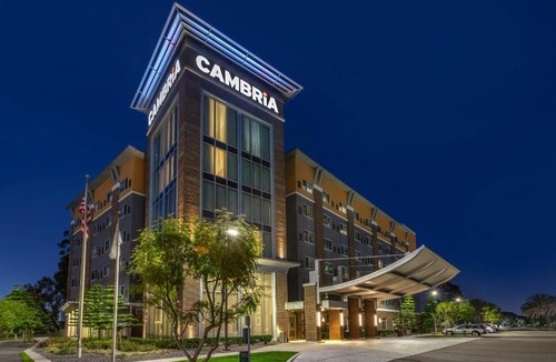 El Segundo Hotel | Cambria Hotel LAX