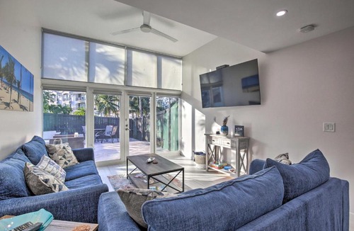 Beverly Heights House | Canal-Front Condo: Walk to Downtown Ft Lauderdale!