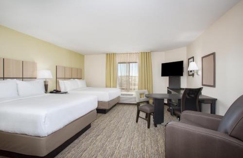 Pueblo Hotel | Candlewood Suites Pueblo by IHG