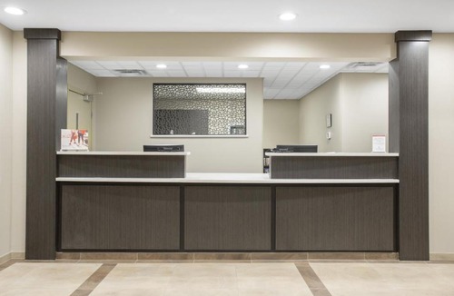 Pueblo Hotel | Candlewood Suites Pueblo by IHG