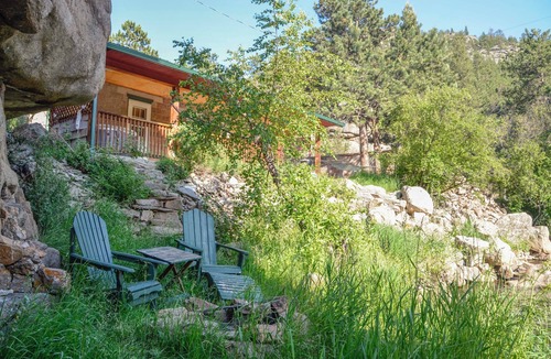 Drake Cabin | Canyon Cabin (Unit 17) at The Woolly Bugger Inn