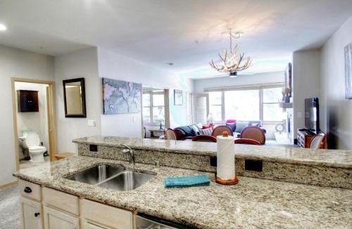 Avon House | Canyon Run Townhouse F102