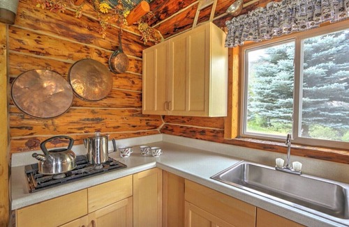 Glenwood Springs Cabin | Caribou Cabin in Glenwood Canyon on Sheep Ranch