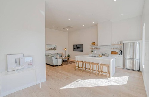 Santa Barbara Apartment | Casa Castillo - Boutique Suites in Downtown Santa Barbara