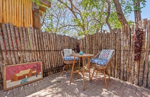 South Capitol House | Casa Colores | Stylish Retreat