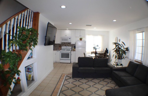 Whittier Apartment | Casa de Los Abuelos, 2 bd guest house, Whittier