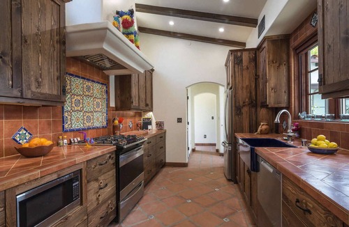 West Mesa House | Casa de Lujo | Spanish Seaside Retreat | Steps from the Beach