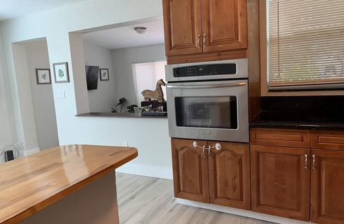 Hallandale Beach House | Casa Esperanza