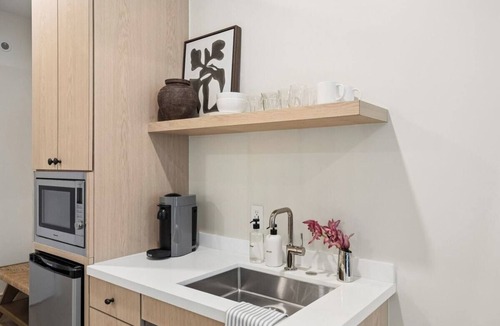 Oak Park Apartment | Casa Iglesia Studio 303