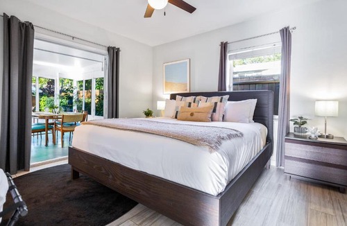 South Middle River House | Casa Limon - Private Heated Pool Prime Location & Parking