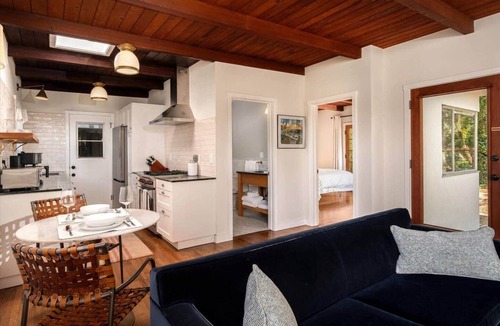 Laguna House | Casa Nopal 1 BD Cottage in Santa Barbara