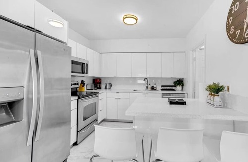 Hallandale Beach House | Casa Playa | 10 min to Beach