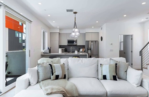 Hollywood Condo | Casa Sycamore by Oraklus