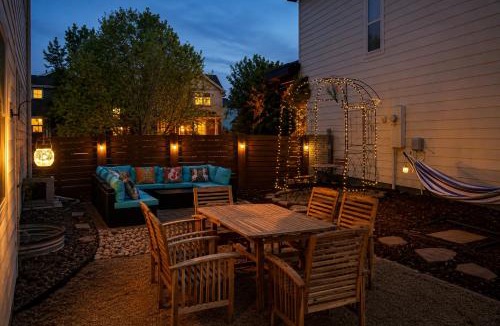Old Town North House | Casa Tierra Walk to Old Town via Poudre River Trail