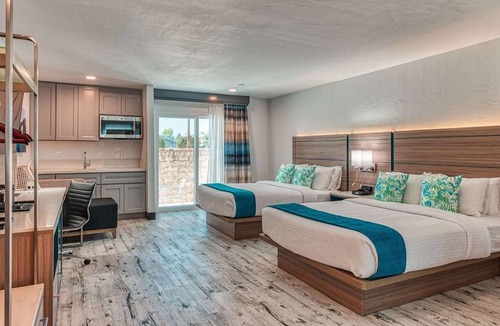 Port Hueneme Hotel | Casa Via Mar Inn, Ascend Hotel Collection