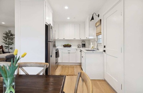 West Beach Apartment | Casa Yano Apartment 2 - Coastal Comfort