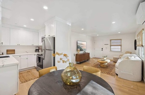 West Beach Apartment | Casa Yano Apartment 3 - Coastal Comfort