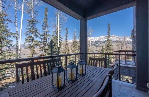 Mountain Village Condo | CASSIDY'S HIDEOUT- Beautiful Condo with Amazing San Sophia Ridge Views