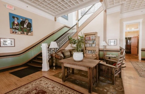 East Las Vegas Hotel | Castaneda Hotel