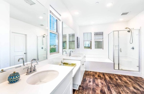 Ontario House | Castle on South Monarch Pl