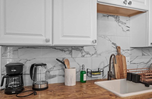 Little Italy Apartment | Center of Little Italy #1