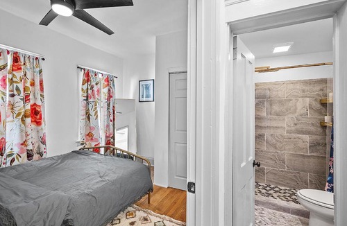 Little Italy Apartment | Center of Little Italy #1
