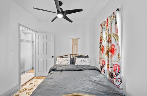 Little Italy Apartment | Center of Little Italy #1