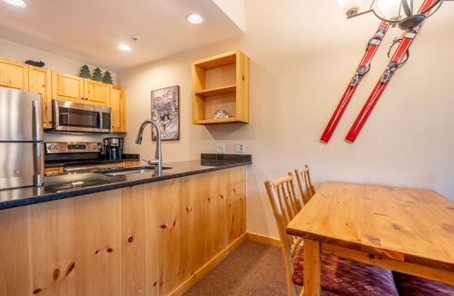 Copper Mountain Village Condo | Center Village One Bedroom, Free Wifi, Free Underground Parking