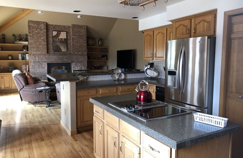 Mountain Shadows House | Central Air USAFA Spacious 4 King Beds Gym Views Fire Table 4 Decks
