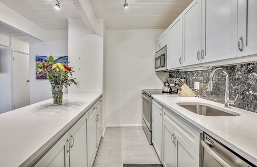 Downtown Condo | Central Aspen Condo - Prime Price and Location