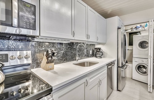 Downtown Condo | Central Aspen Condo - Prime Price and Location
