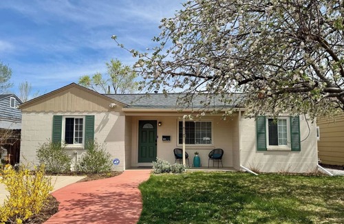 East Colfax House | Central Charming Oasis - Mineral Hot Tub/Fire Pit