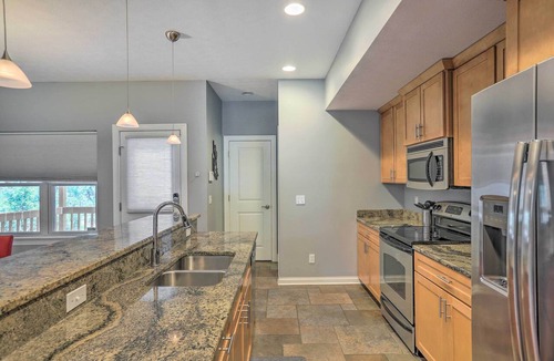 Tremont Cottage | Central Cleveland Gem w/Direct Skyline View!