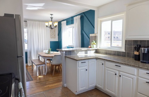 Central Colorado Springs House | Central Co Springs Home : Hot Tub : Firepit